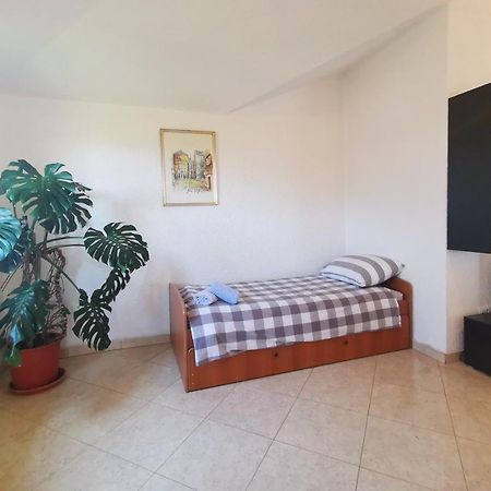 Apartman Luna Sveti Lovreč Pazenatički Екстериор снимка