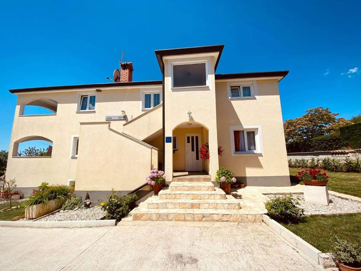 Apartman Luna Sveti Lovreč Pazenatički Екстериор снимка