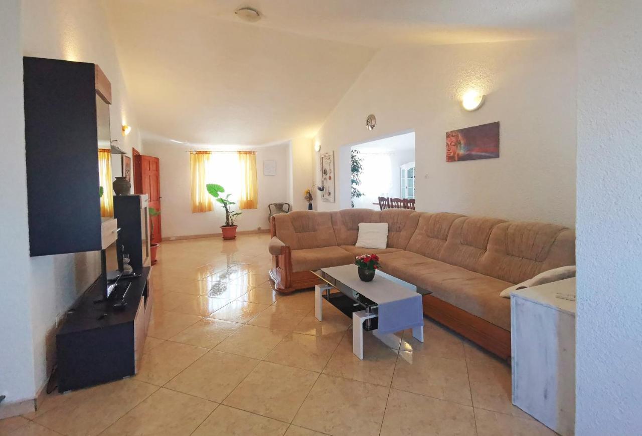 Apartman Luna Sveti Lovreč Pazenatički Екстериор снимка