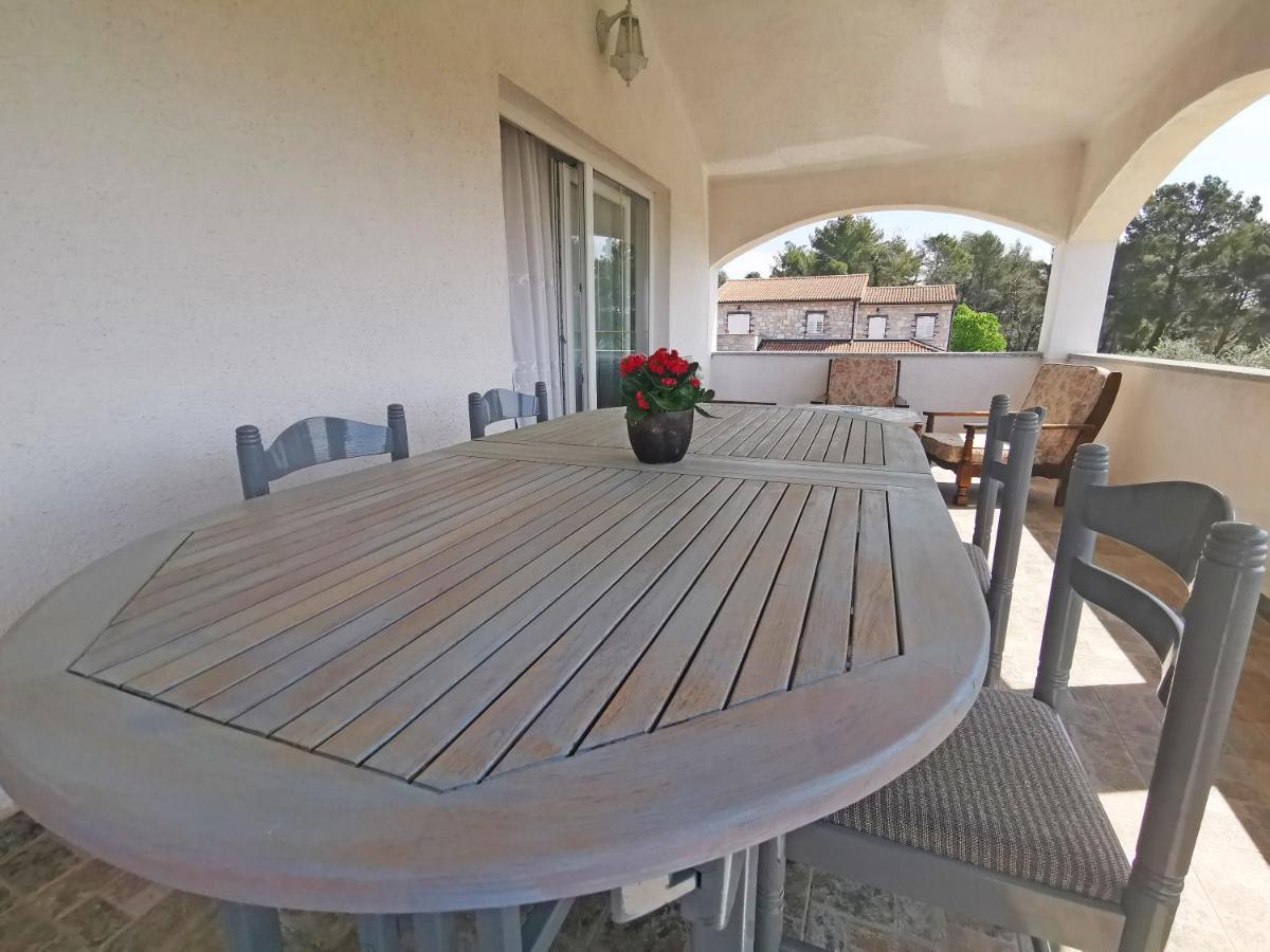 Apartman Luna Sveti Lovreč Pazenatički Екстериор снимка